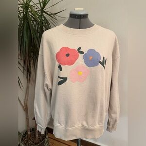Earth Positive Cream Floral Sweatshirt made of sustainable organic cotton